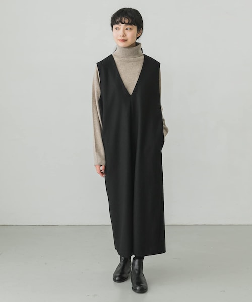 かぐれ(カグレ)の「ウールスムースVネックワンピース(その他・レディース・BLACK/CHARCOAL・FREE)」の8枚目の写真