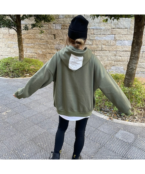 copine(コピン)の「オーバーサイズ!フードラベル付き裏起毛パーカー(2color)(パーカー・レディース・ライトグレー/カーキ・F)」の2枚目の写真