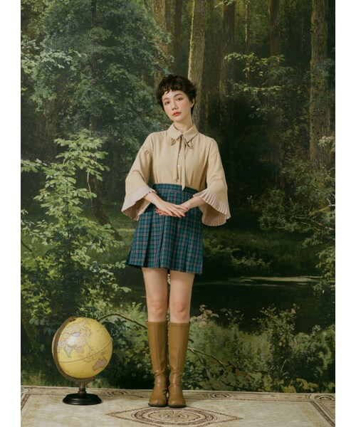 Marjorie（マージョリー）の「溪流淙淙，造型百摺七分傘袖綁帶襯衫（トップス・レディース・黑/杏/白・S/M）」の22枚目の写真