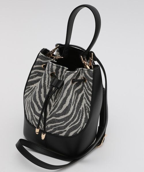 BARNYARDSTORM（バンヤードストーム）の「フェイクレザーコンビ2WAYショルダー（バッグ・レディース・オフホワイト11/ブラック19・FREE）」の2枚目の写真