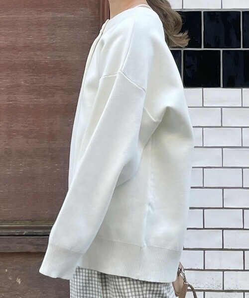 w closet(ダブルクローゼット)の「★先行予約★ニジュウス両A面クルーカーディガン【1月下旬入荷】(トップス・レディース・オフホワイト/イエロー/グリーン/Sイエロー/ブルー/オフ・FREE)」の16枚目の写真