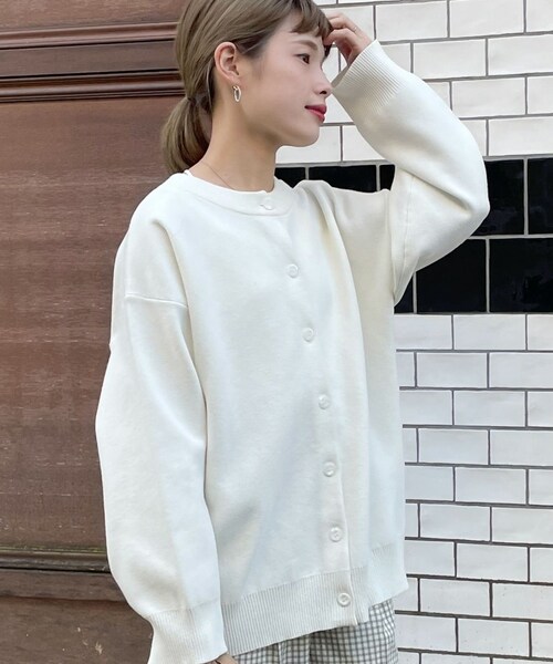 w closet(ダブルクローゼット)の「★先行予約★ニジュウス両A面クルーカーディガン【1月下旬入荷】(トップス・レディース・オフホワイト/イエロー/グリーン/Sイエロー/ブルー/オフ・FREE)」の15枚目の写真