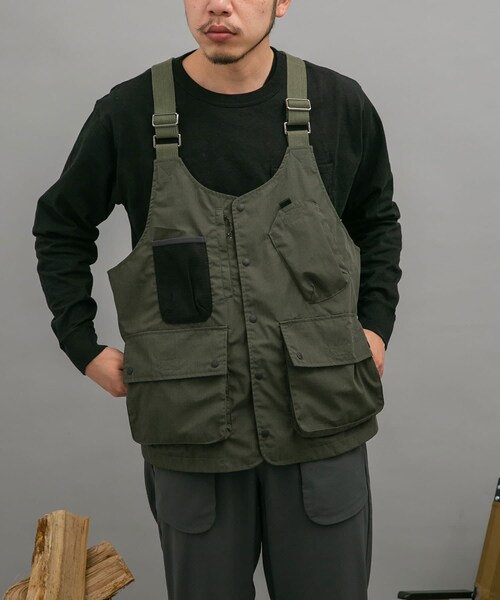 EKAL(エカル)の「【別注】NANGA×EKAL TAKIBIベスト(その他・メンズ・KHKGRY/BEG・M/L)」の1枚目の写真