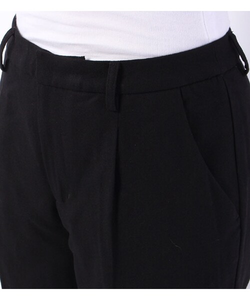 laboratory work（ラボラトリーワーク）の「裾折り返しタックテーパードパンツ（その他・レディース・ブラック・S/M）」の4枚目の写真