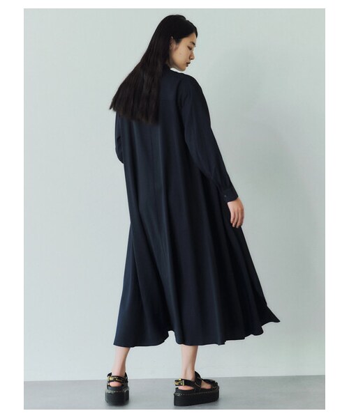 GARAGE OF GOOD CLOTHING（ガレージオブグッドクロージング）の「ピンタックヨークワンピース（ワンピース/ドレス・ホワイト/ベージュ/ネイビー・F）」の17枚目の写真