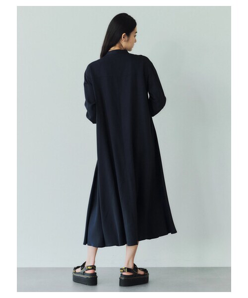 GARAGE OF GOOD CLOTHING（ガレージオブグッドクロージング）の「ピンタックヨークワンピース（ワンピース/ドレス・ホワイト/ベージュ/ネイビー・F）」の19枚目の写真