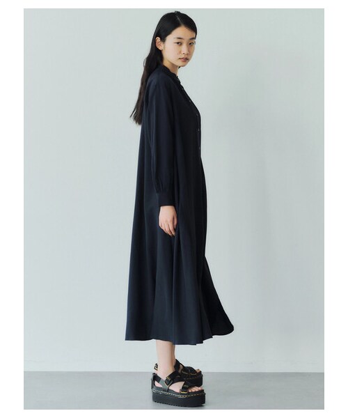 GARAGE OF GOOD CLOTHING（ガレージオブグッドクロージング）の「ピンタックヨークワンピース（ワンピース/ドレス・ホワイト/ベージュ/ネイビー・F）」の14枚目の写真