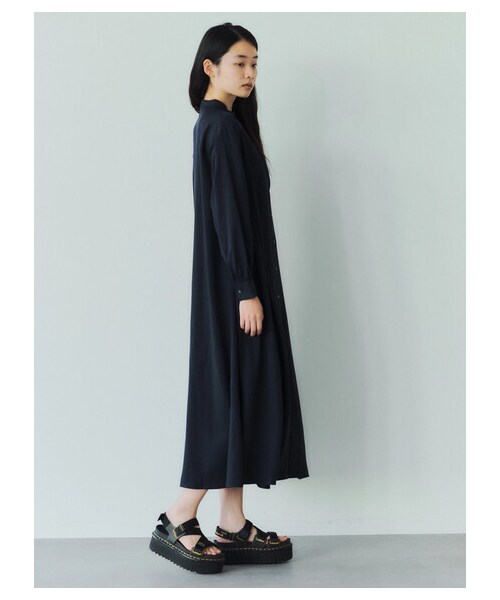 GARAGE OF GOOD CLOTHING（ガレージオブグッドクロージング）の「ピンタックヨークワンピース（ワンピース/ドレス・ホワイト/ベージュ/ネイビー・F）」の15枚目の写真