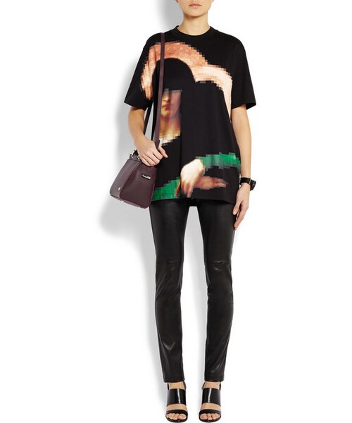 GIVENCHY(ジバンシイ)の「Givenchy Seventeen watch in gold PVD-plated stainless steel(アナログ腕時計・レディース・Black)」の3枚目の写真