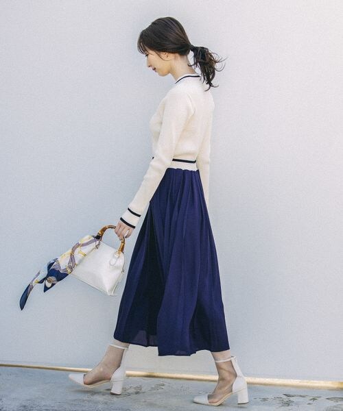 Andemiu（アンデミュウ）の「バンブーハンドルバッグ（バッグ・レディース・ブラック19/アイボリー52/ブルー80・F）」の6枚目の写真