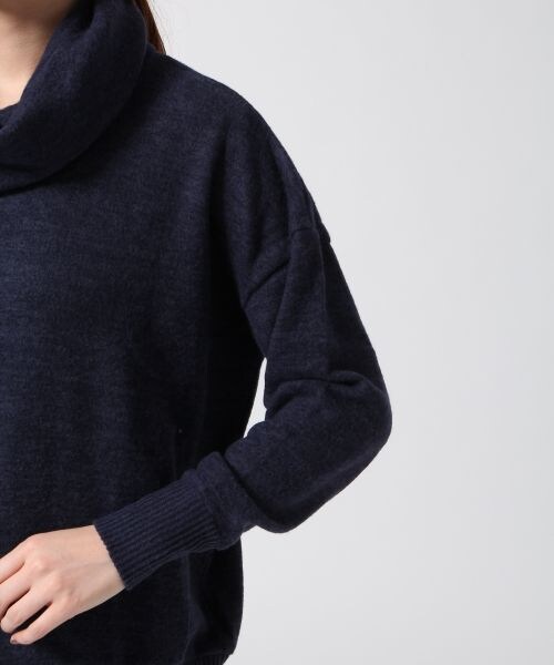 GLOBAL WORK(グローバルワーク)の「TRヘアミルタートル長袖(トップス・レディース・オフホワイト05/グレー15/ネイビー88・S/M/L)」の10枚目の写真