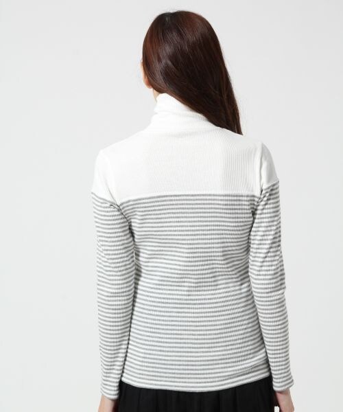 HARE（ハレ）の「リブキリカエタートルプルオーバー（トップス・レディース・オフホワイト/ブラック・FREE）」の4枚目の写真