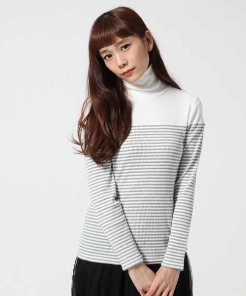 HARE（ハレ）の「リブキリカエタートルプルオーバー（トップス・レディース・オフホワイト/ブラック・FREE）」の5枚目の写真