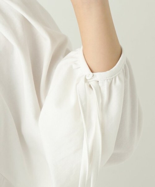 ENsMOL.(エンスモール)の「ショルダータックプルオーバー(トップス・レディース・クロ/オフシロ・FREE)」の13枚目の写真