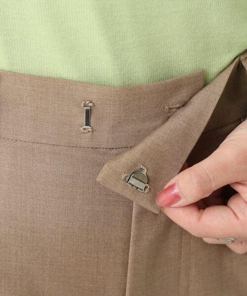 ENsMOL.（エンスモール）の「セミワイドパンツ（パンツ・レディース・ベージュ/オフシロ・S/XS）」の12枚目の写真