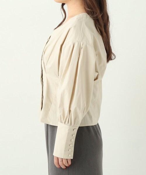 ENsMOL.（エンスモール）の「ウエストフィットロングカフスブラウス（トップス・レディース・クロ/ベージュ/オフシロ・FREE）」の6枚目の写真