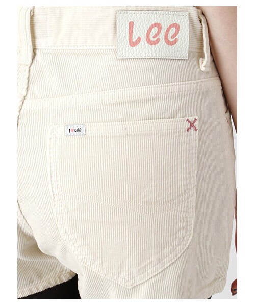 earth music&ecology（アースミュージックアンドエコロジー）の「Lee コーデュロイショートパンツ（ショートパンツ・レディース・ホワイト/ダークグレー/ピンク・XS/S/M）」の4枚目の写真
