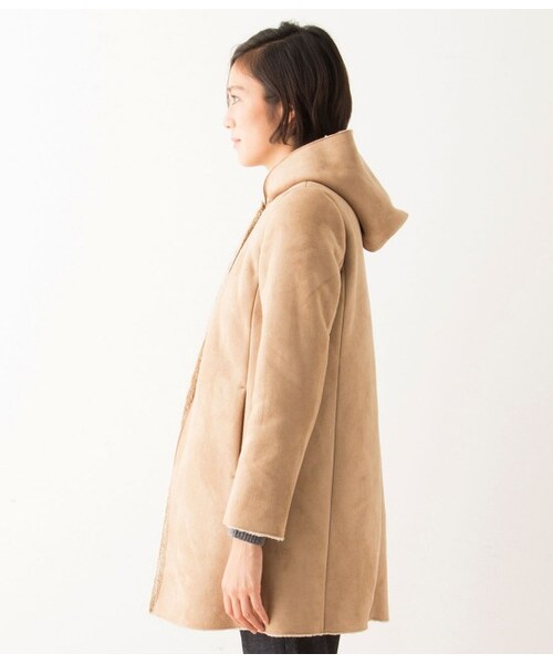 LE JUN（ルジュン）の「フェイクムートンフーデットブルゾン（ブルゾン・レディース・オフホワイト/ベージュ・S/M）」の4枚目の写真