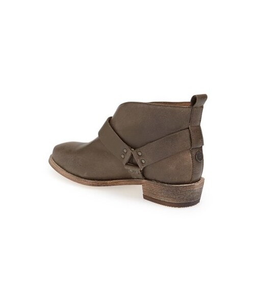 Koolaburra(クーラブラ)の「Koolaburra 'Dame' Leather Harness Bootie (Women)(ブーツ・レディース・Canyon/Wetsand・6 M/11 M/6.5 M/5 M/7 M/10 M/8.5 M/9 M/7.5 M/8 M)」の4枚目の写真