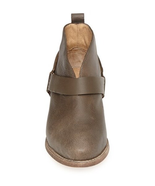 Koolaburra(クーラブラ)の「Koolaburra 'Dame' Leather Harness Bootie (Women)(ブーツ・レディース・Canyon/Wetsand・6 M/11 M/6.5 M/5 M/7 M/10 M/8.5 M/9 M/7.5 M/8 M)」の3枚目の写真