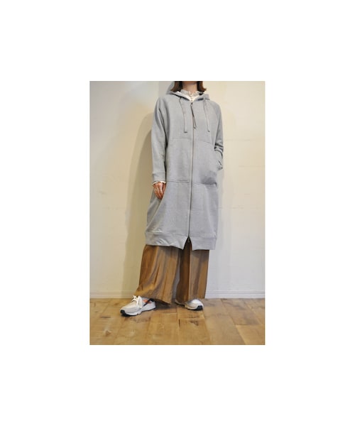 --（--）の「スウェットロングパーカー（その他アウター・レディース・ベージュ/グレー・one）」の2枚目の写真