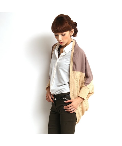 MURIEL&MERCURIA(マリエルアンドマキュリア)の「シフォンドッキングドルマンカーディガン(カーディガン/ボレロ・レディース・BEIGE/NAVY・38)」の1枚目の写真