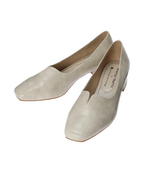 earth music&ecology（アースミュージックアンドエコロジー）の「【予約】ORiental TRaffic スリットヒールパンプス（シューズ・ブラック/グレーベージュ/ブラウン・35/36/37/38/39）」の8枚目の写真