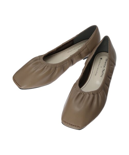 earth music&ecology(アースミュージックアンドエコロジー)の「【予約】ORiental TRaffic ギャザーパンプス(シューズ・アイボリー/ブラック/ブラウン・S/M/L)」の9枚目の写真