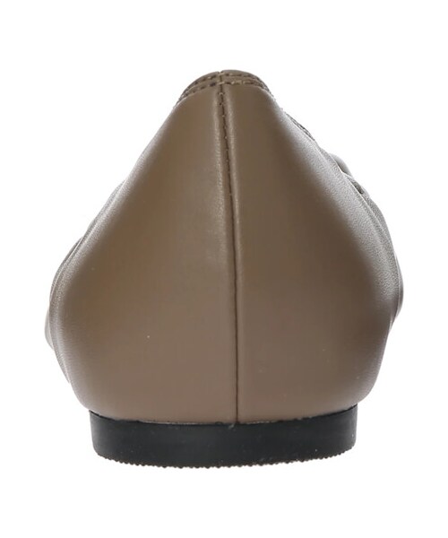 earth music&ecology(アースミュージックアンドエコロジー)の「【予約】ORiental TRaffic ギャザーパンプス(シューズ・アイボリー/ブラック/ブラウン・S/M/L)」の2枚目の写真