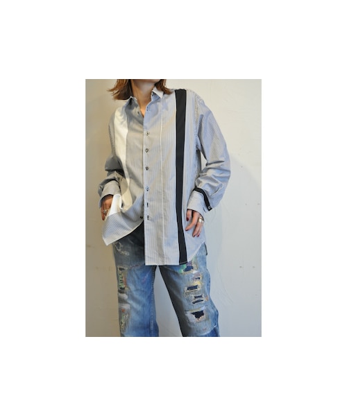 hippiness(ヒッピネス)の「フェイバリットシングシャツ(シャツ/ブラウス・レディース・ブラック/ベージュ・one)」の1枚目の写真