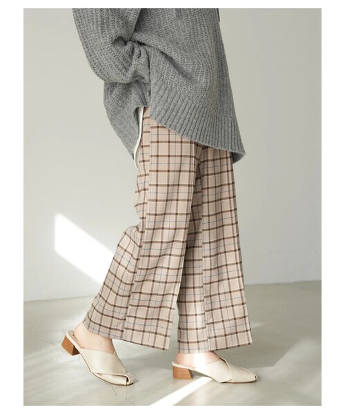 earth music&ecology（アースミュージックアンドエコロジー）の「【予約】チェック柄ワイドパンツ（パンツ・ライトベージュ/ブラウン・S/M）」の3枚目の写真