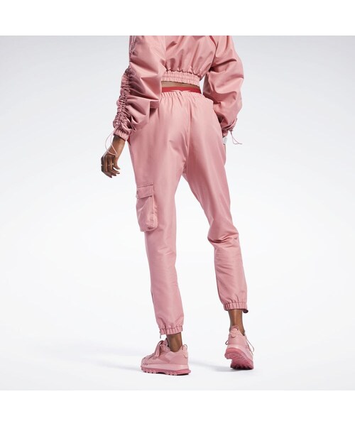Reebok（リーボック）の「カーディ・B パンツ / Cardi B Pants（パンツ・ハンターグリーン(H59321)/ブラック(HA2708)/サンディーローズ(HD4768)・S/M/L）」の20枚目の写真