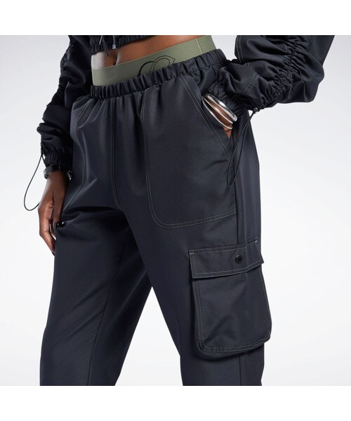 Reebok（リーボック）の「カーディ・B パンツ / Cardi B Pants（パンツ・ハンターグリーン(H59321)/ブラック(HA2708)/サンディーローズ(HD4768)・S/M/L）」の15枚目の写真