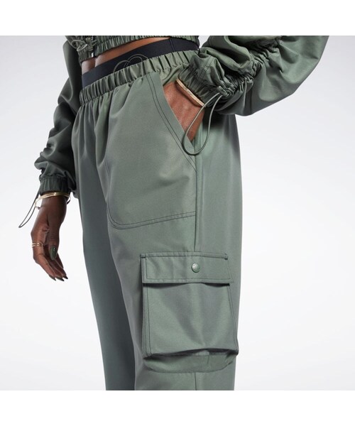 Reebok（リーボック）の「カーディ・B パンツ / Cardi B Pants（パンツ・ハンターグリーン(H59321)/ブラック(HA2708)/サンディーローズ(HD4768)・S/M/L）」の8枚目の写真