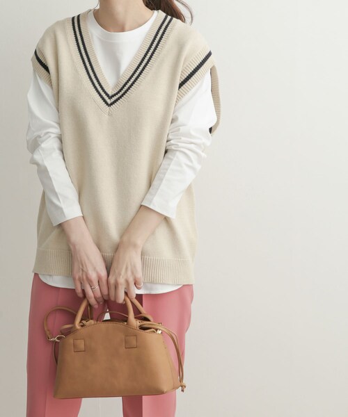 URBAN RESEARCH DOORS(アーバンリサーチドアーズ)の「Vネックニットベスト(その他・レディース・BEIGE×NVY/BEIGE・1)」の22枚目の写真