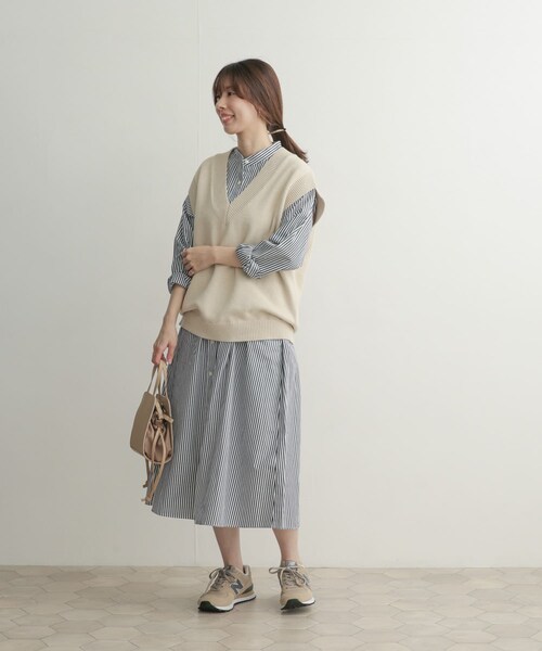 URBAN RESEARCH DOORS(アーバンリサーチドアーズ)の「Vネックニットベスト(その他・レディース・BEIGE×NVY/BEIGE・1)」の16枚目の写真