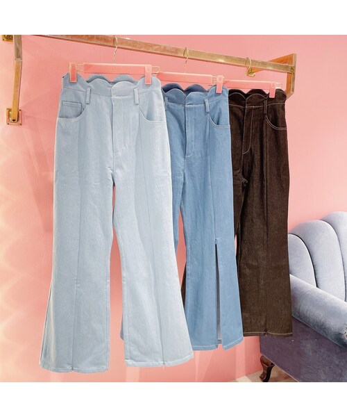 lilLilly(リルリリー)の「スカラップデニムパンツ【2022S/S】(パンツ・レディース・LT BLUE/S/LT BLUE/M/BLUE/S/BLUE/M/BLACK/S/BLACK/M)」の2枚目の写真
