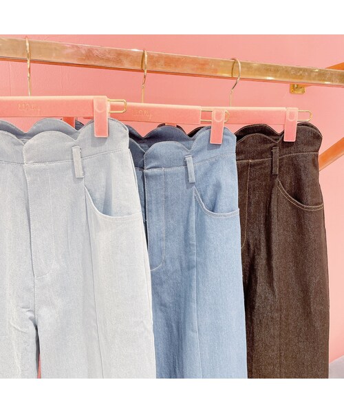 lilLilly(リルリリー)の「スカラップデニムパンツ【2022S/S】(パンツ・レディース・LT BLUE/S/LT BLUE/M/BLUE/S/BLUE/M/BLACK/S/BLACK/M)」の3枚目の写真