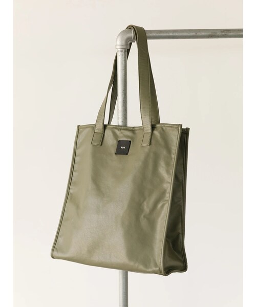 koe（コエ）の「フェイクレザースクエアトート（その他・ブラック/グレーベージュ/ライトカーキ/A・F）」の3枚目の写真