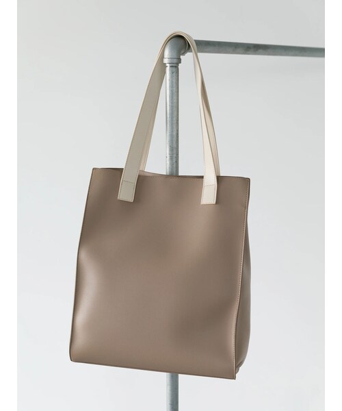 koe(コエ)の「フロントポケットスクエアトート(その他・アイボリー/チャコールグレー/グレーベージュ・F)」の5枚目の写真