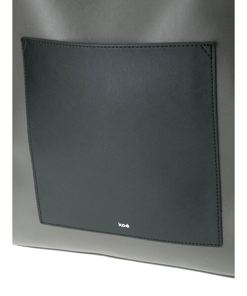 koe(コエ)の「フロントポケットスクエアトート(その他・アイボリー/チャコールグレー/グレーベージュ・F)」の14枚目の写真