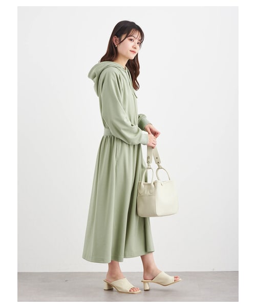 Green　Parks（グリーンパークス）の「【予約】armonia.フード付きカットワンピース（ワンピース/ドレス・ブラック/ベージュ/グリーン・F）」の14枚目の写真