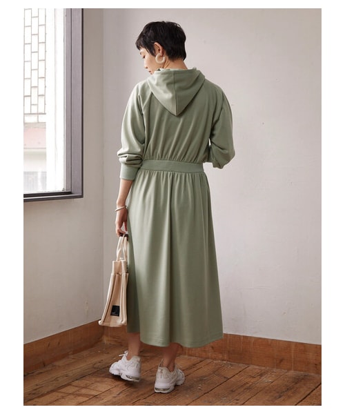 Green　Parks（グリーンパークス）の「【予約】armonia.フード付きカットワンピース（ワンピース/ドレス・ブラック/ベージュ/グリーン・F）」の8枚目の写真