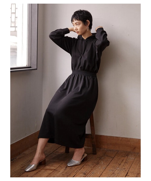 Green　Parks（グリーンパークス）の「【予約】armonia.フード付きカットワンピース（ワンピース/ドレス・ブラック/ベージュ/グリーン・F）」の3枚目の写真