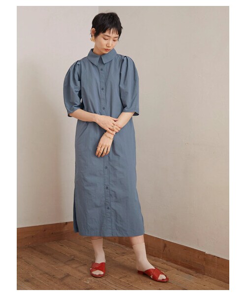 Green　Parks（グリーンパークス）の「【予約】armonia.衿付き前ボタンワンピース（ワンピース/ドレス・オフホワイト/サックスブルー/ブルー・F）」の2枚目の写真