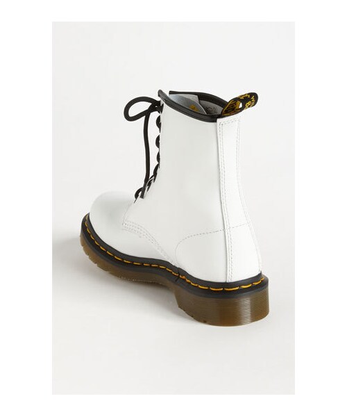 Dr. Martens（ドクターマーチン）の「Dr. Martens '1460 W' Boot（ブーツ・レディース・White・5 M/6 M/7 M/8 M/9 M/10 M）」の4枚目の写真