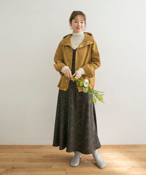 URBAN RESEARCH(アーバンリサーチ)の「羅緞尼龍連帽外套(ジャケット/アウター・レディース・炭灰色/駝色・FREE)」の16枚目の写真