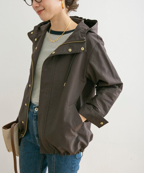 URBAN RESEARCH(アーバンリサーチ)の「羅緞尼龍連帽外套(ジャケット/アウター・レディース・炭灰色/駝色・FREE)」の22枚目の写真