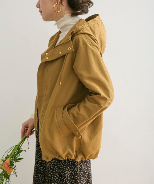 URBAN RESEARCH(アーバンリサーチ)の「羅緞尼龍連帽外套(ジャケット/アウター・レディース・炭灰色/駝色・FREE)」の12枚目の写真