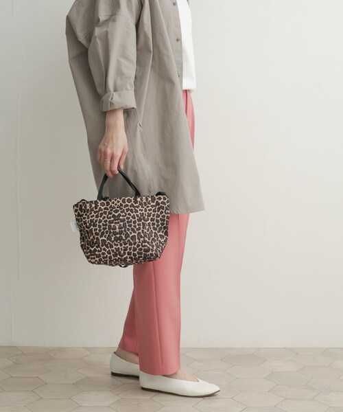 URBAN RESEARCH DOORS（アーバンリサーチドアーズ）の「カラーストレッチトラウザー（その他・レディース・GREEN/PINK/BLUE・0/1）」の12枚目の写真